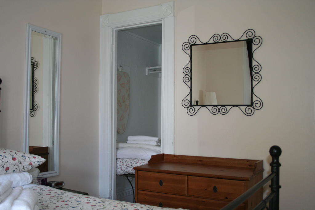 Gite University Bed And Breakfast Montréal Esterno foto
