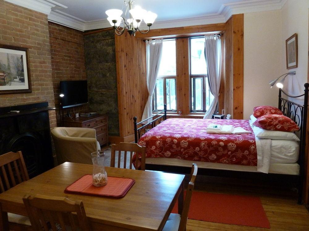 Gite University Bed And Breakfast Montréal Esterno foto