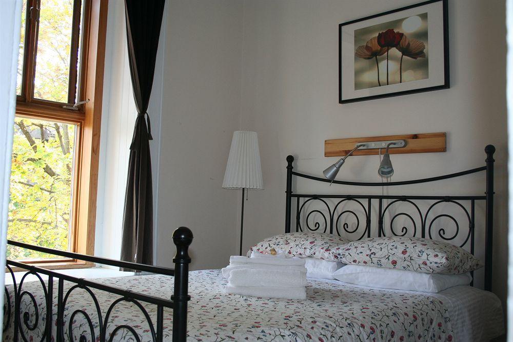 Gite University Bed And Breakfast Montréal Esterno foto