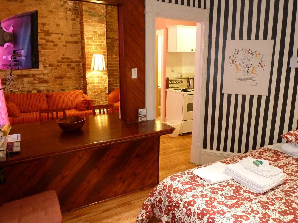 Gite University Bed And Breakfast Montréal Esterno foto