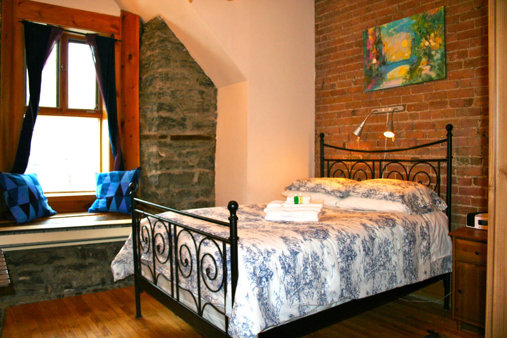 Gite University Bed And Breakfast Montréal Esterno foto